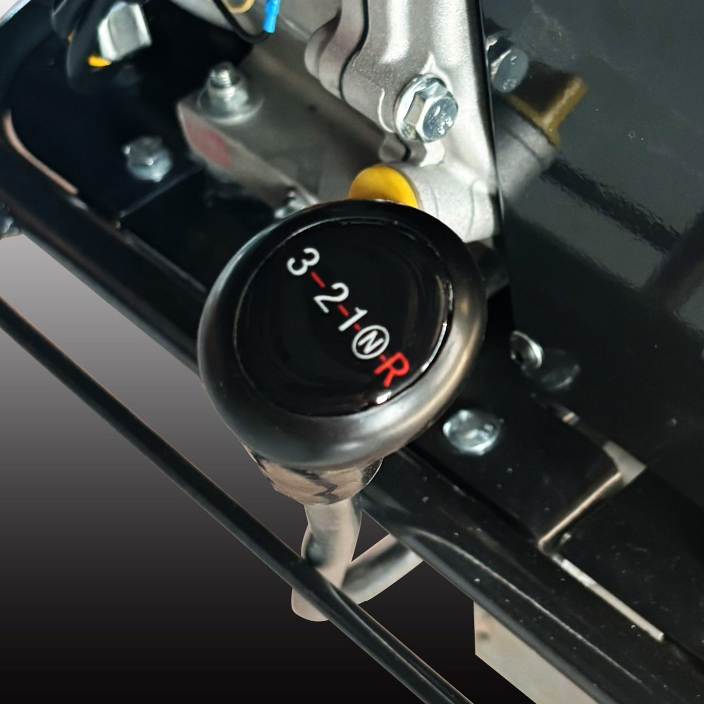 1100 lbs Loading Capacity Track Barrow with Hydraulic Assist, Gas Powered, Briggs XR1450,306cc 10HP, 3F+1R Gearbox