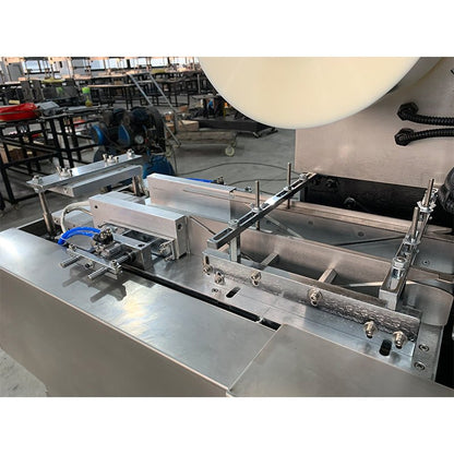 Automatic three - dimensional packaging machine perfume box packaging machine