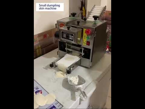 Convenient to carry and operate household small dough sheeter machine