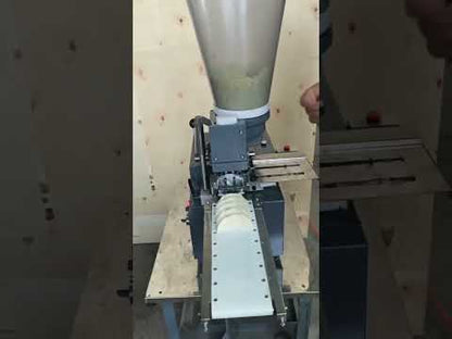 Commercial semi-automatic gyoza drill dumpling machine meat mixed