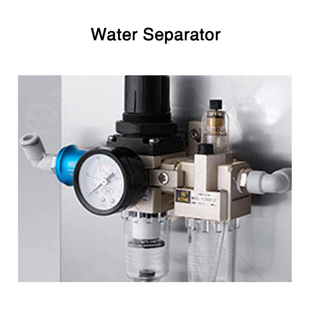 Integrated air-water separator for the explosion-proof pneumatic feeding system